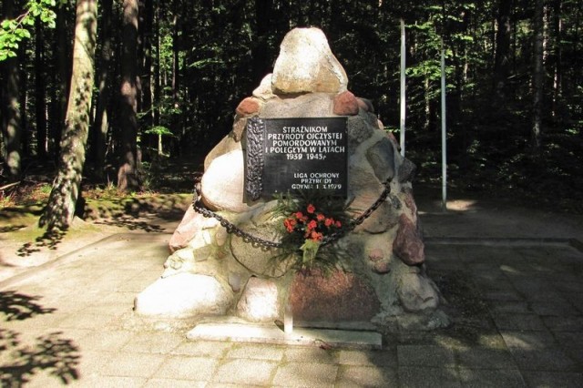Pomnik Strażników Przyrody (fot. Agnieszka Kowalewska)