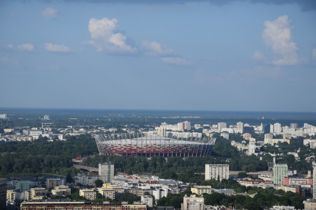 widok z Pałacu Kultury i Nauki na Stadion Narodowy