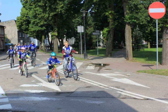 Start grupy rowerowej z Brus.
