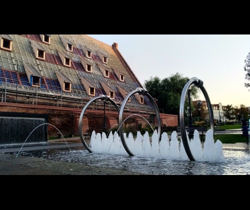 Krajobraz Gdańska z wodą w tle...O czym opowiadają gdańskie fontanny?